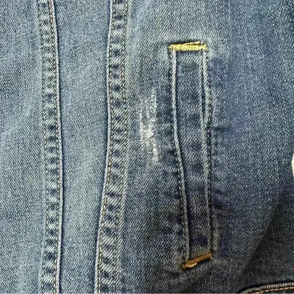 Old Navy Jean Jacket Distressed Size Small - Picture 7 of 16